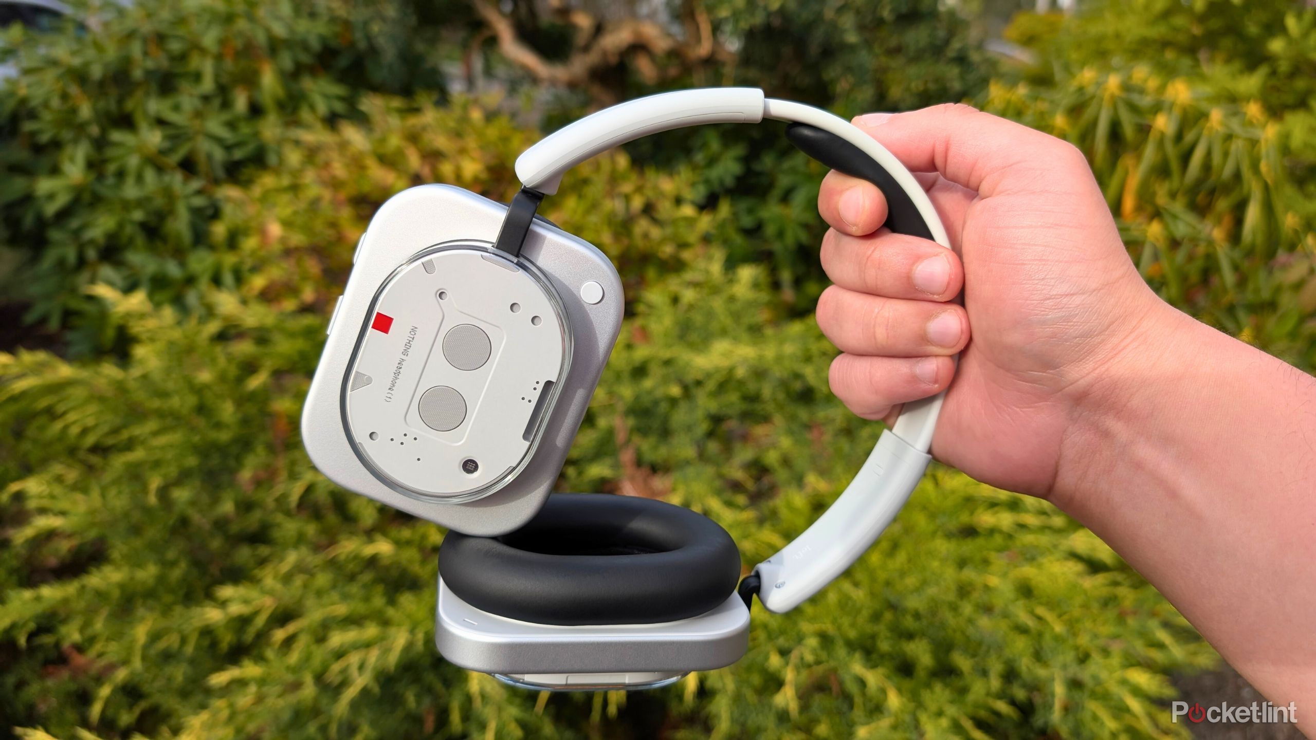 I can't get enough of the Nothing Headphone 1's supersonic