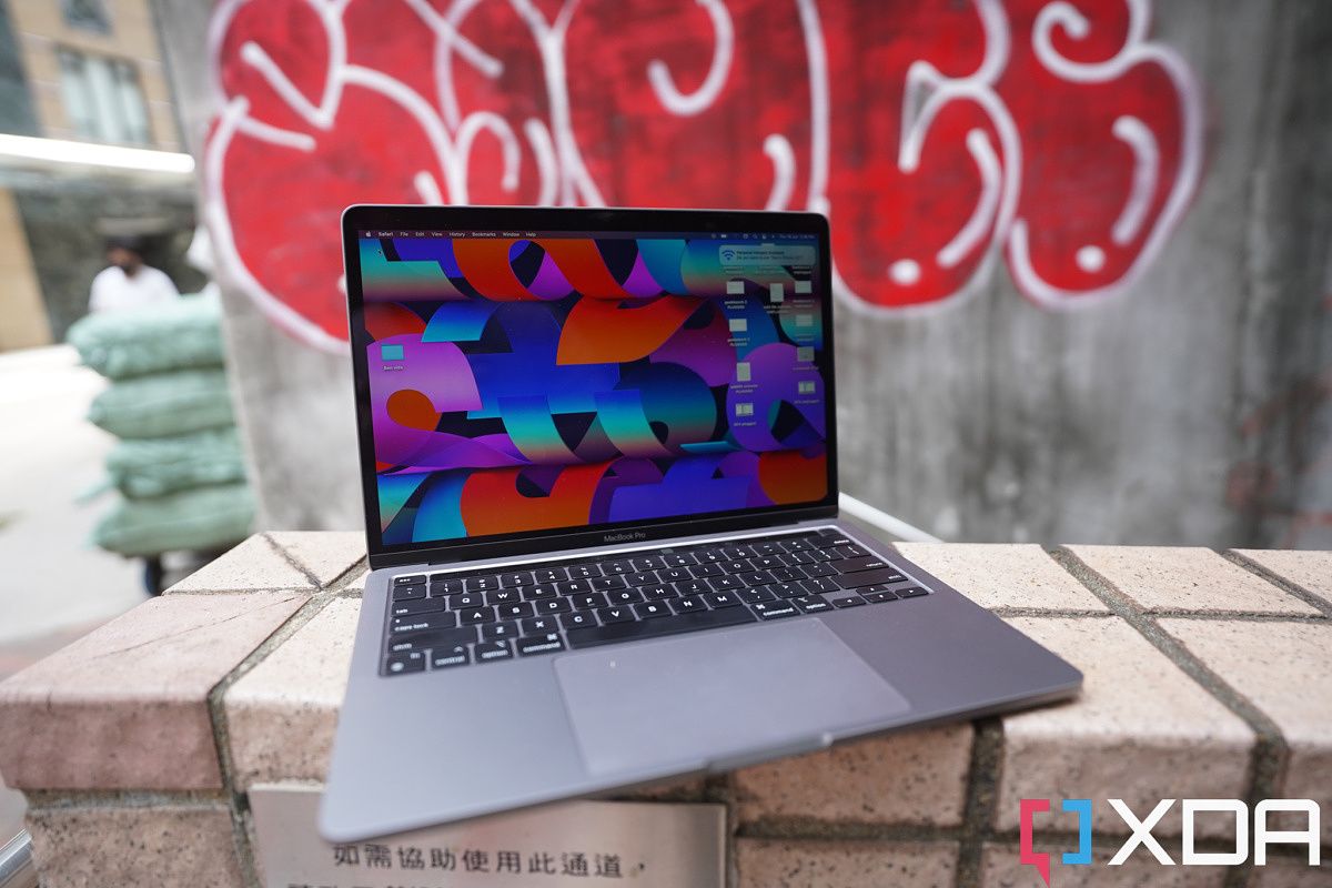 M2-Macbook-Pro-2022-XDA-