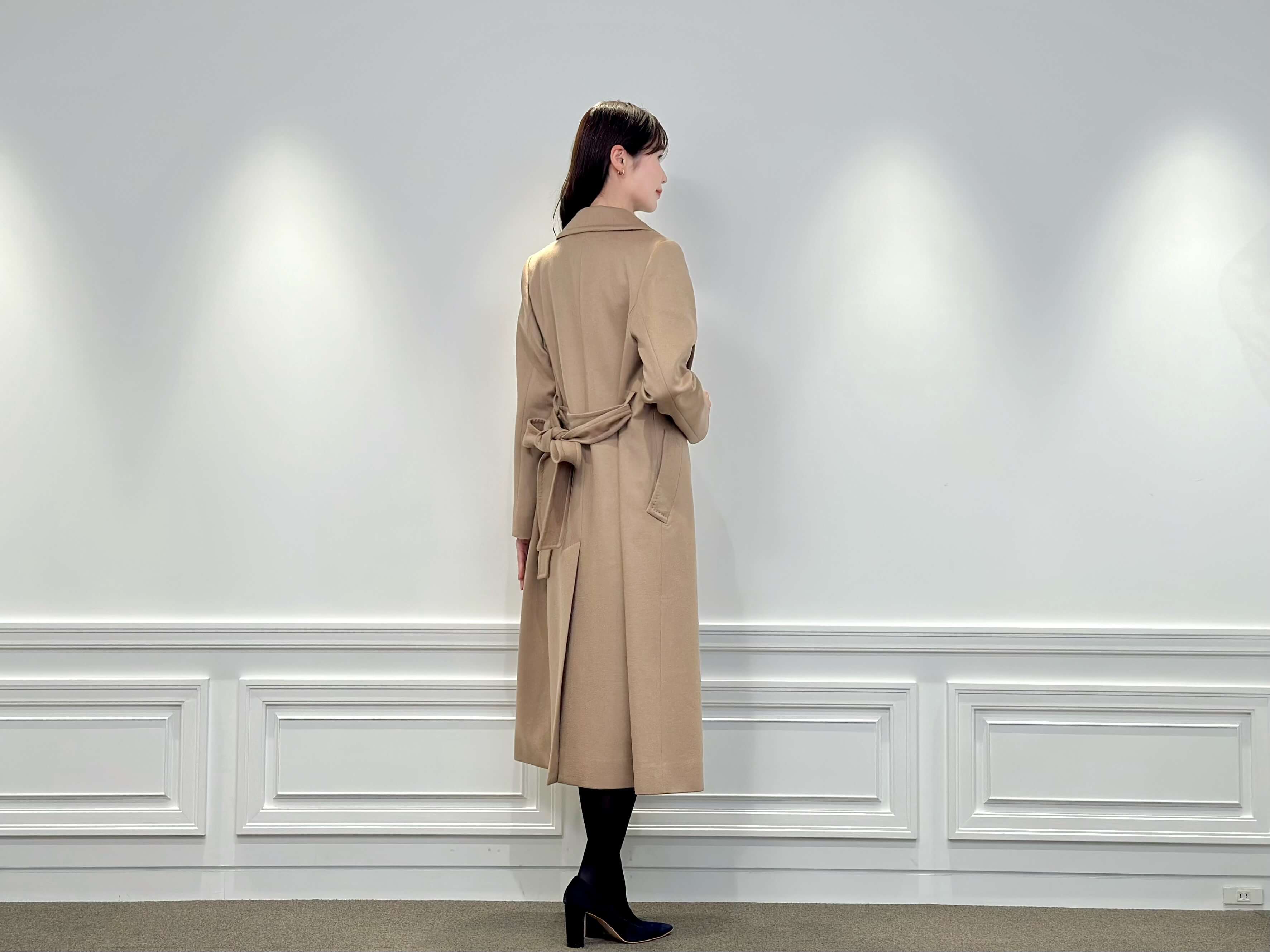 M-PREMIERの名品アイテム＜カシミヤラップロングコート＞の