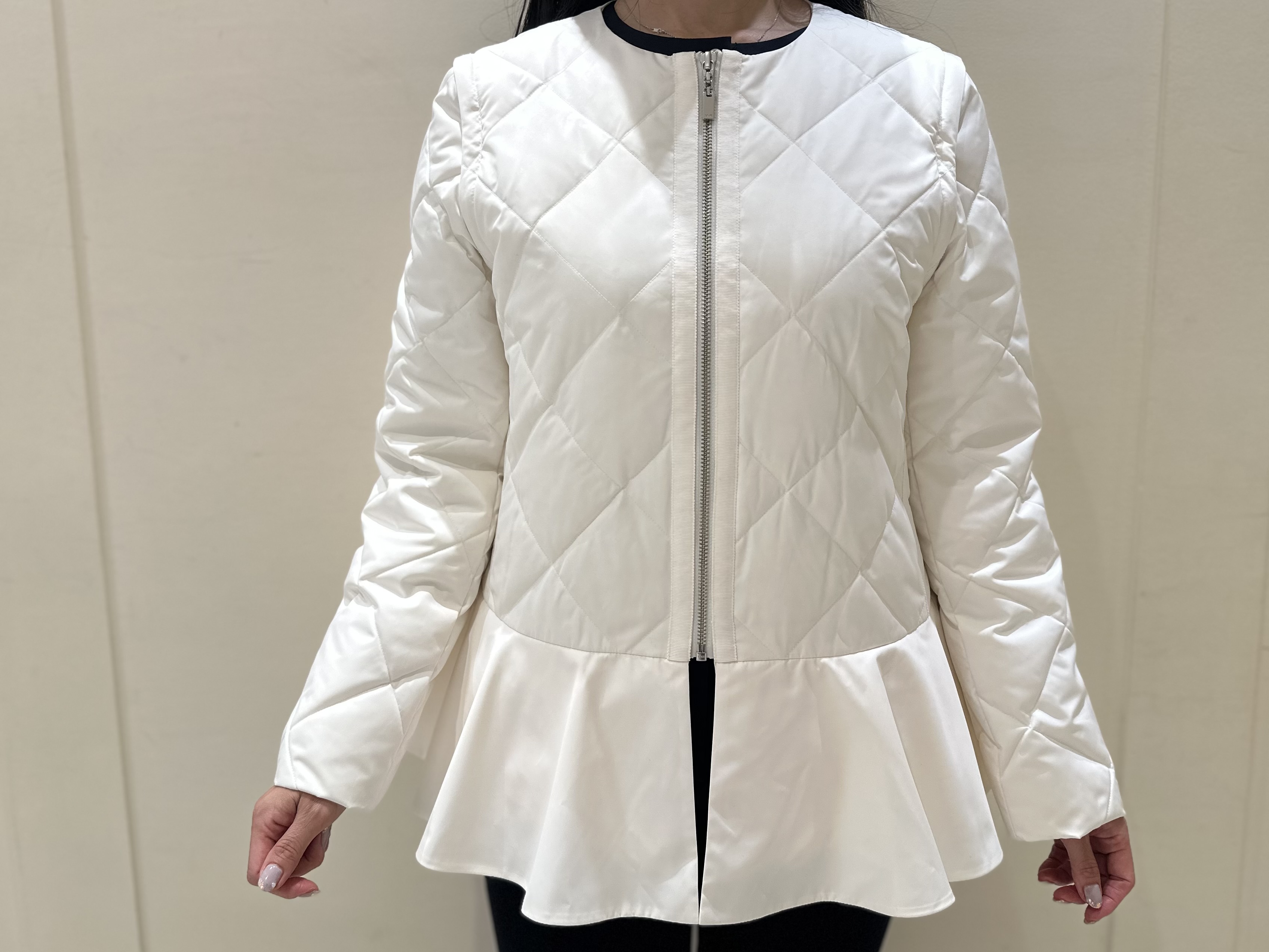 頼れるアウターはこれ！2wayペプラムダウンジャケットが入荷しました