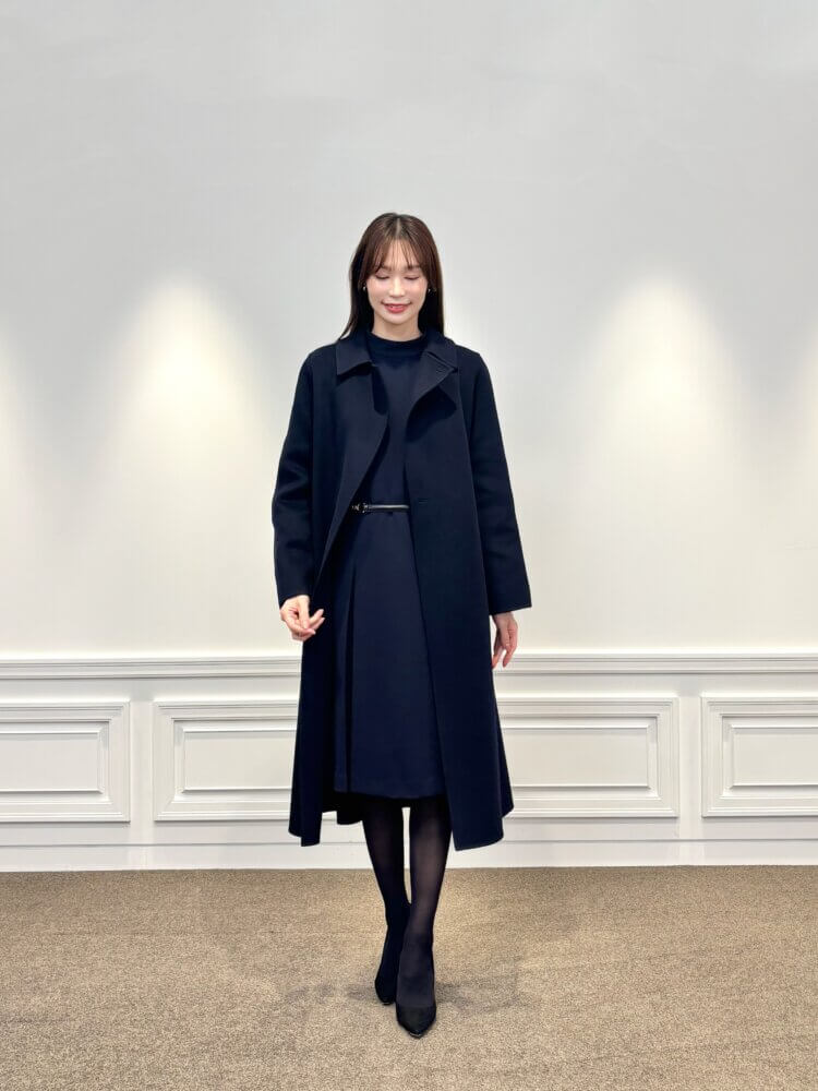 ママ業からフォーマルまで頼れる、大人の品格ネイビーで纏めた