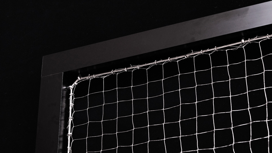 ステンレスネット｜製品紹介｜角目タイプ｜防鳥やタイル剥落防止など