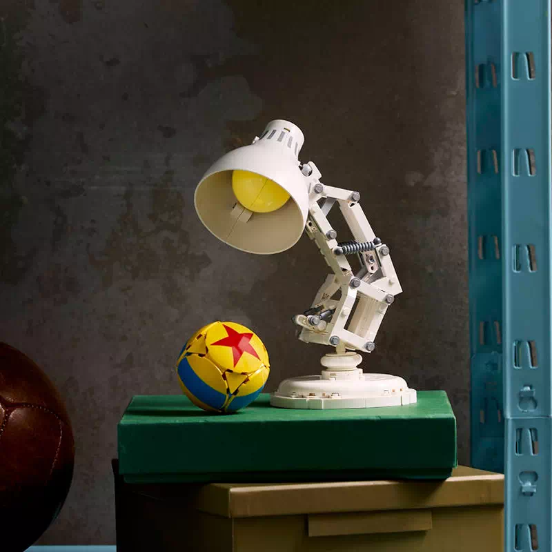 これは反則級の可愛さ！ピクサーのマスコット「ルクソーJr.(21357)」が