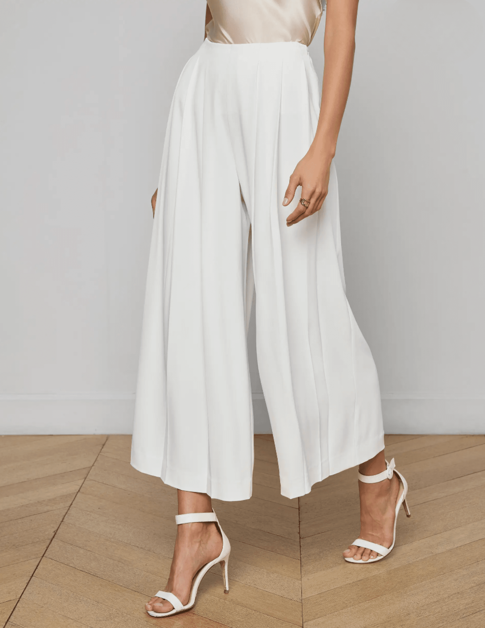L'AGENCE Novalynn Cropped Pleated Wide Leg Pant in White | Steven Dann