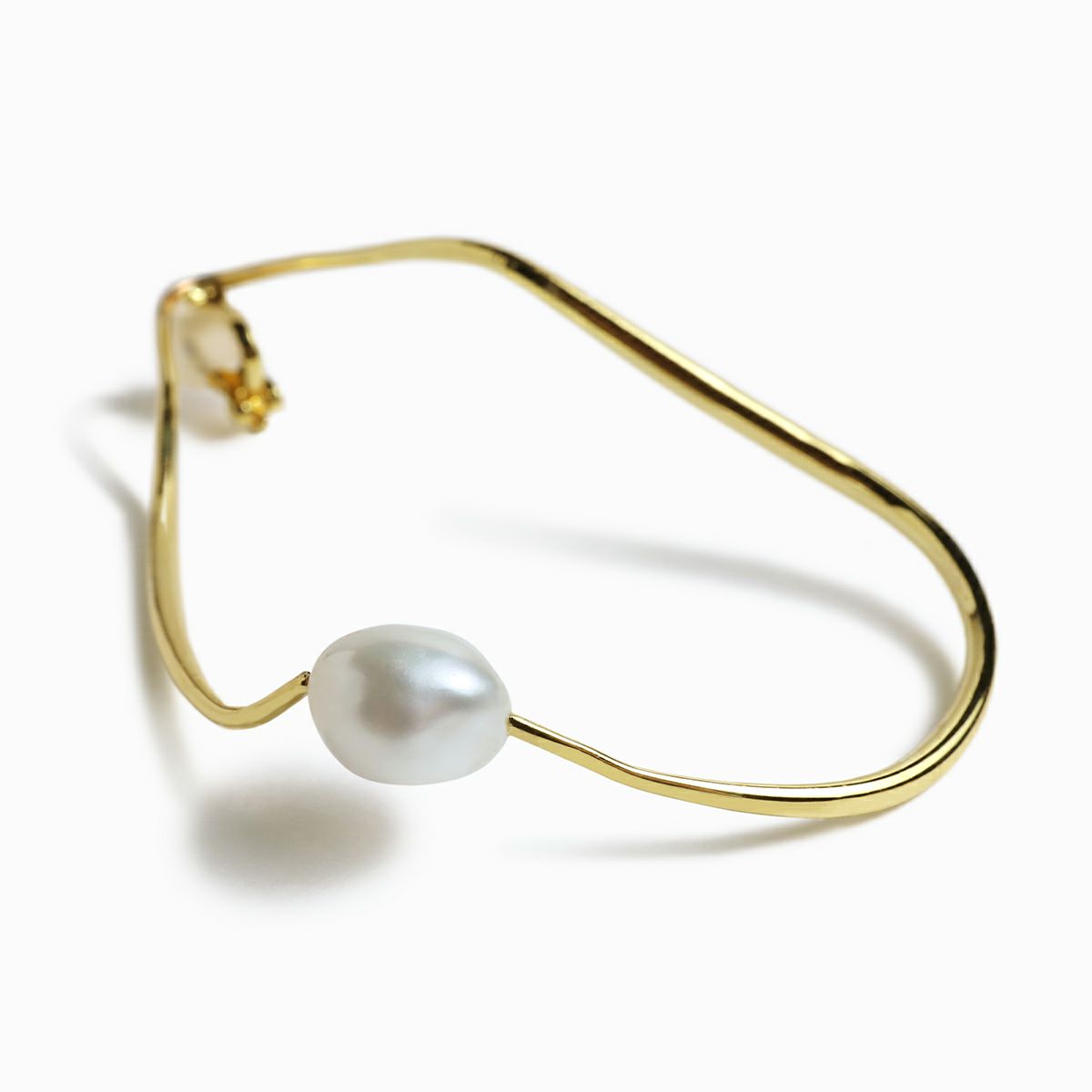 アシンメトリーカーヴィングフープイヤリング | STELLAR HOLLYWOOD