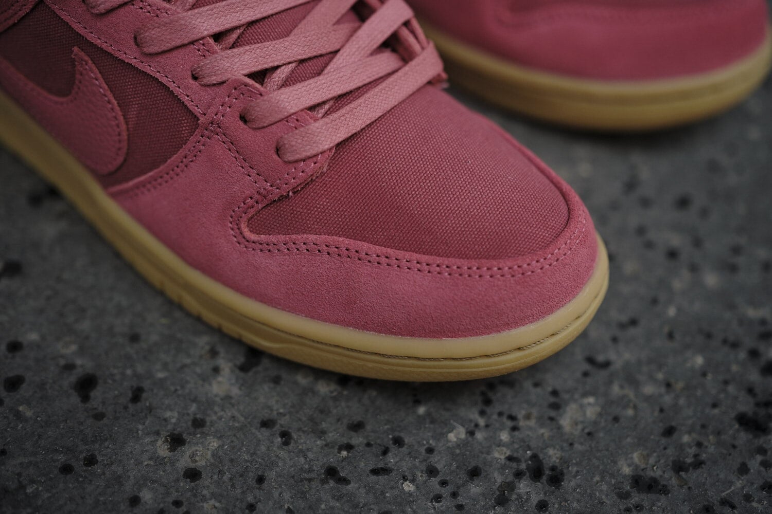 Nike SB Dunk Low Pro Premium Adobe Unisex Skate Shoes