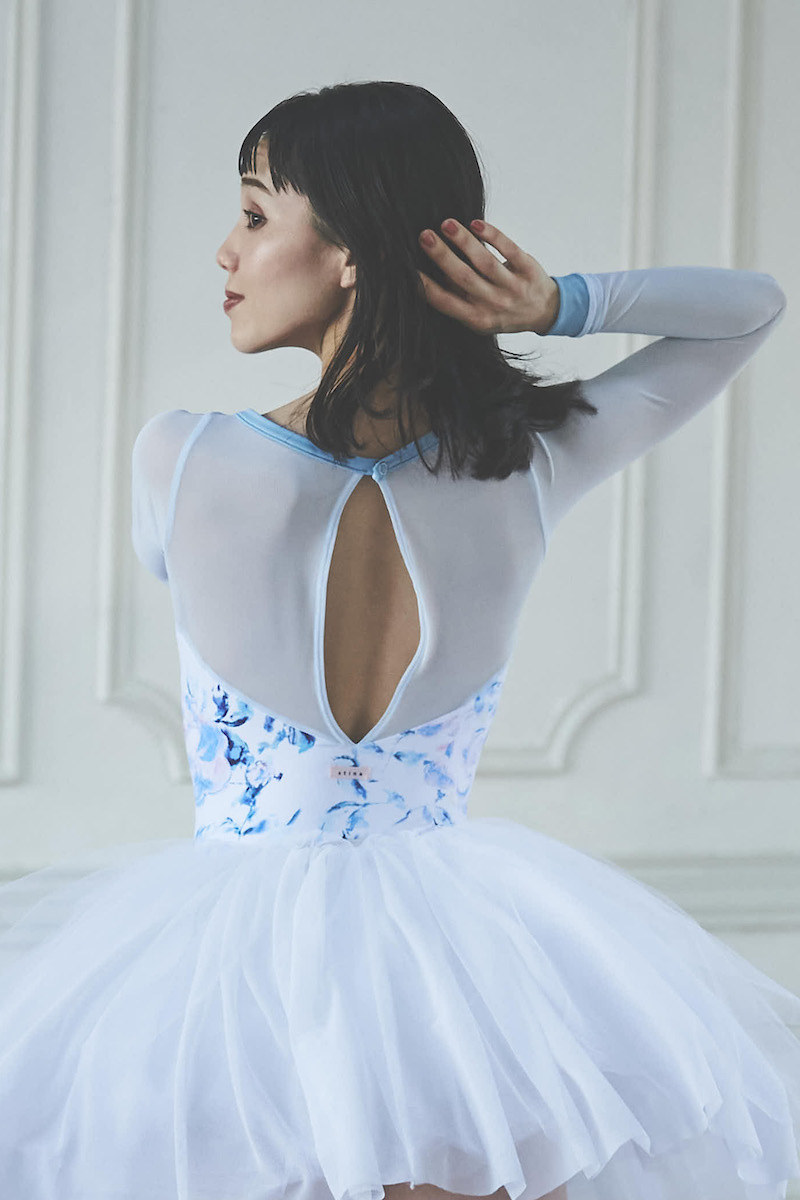 stina / type W grateful / mokumoku white