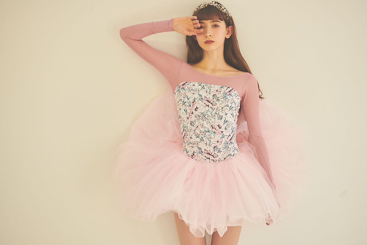 stina / type N back ribbon