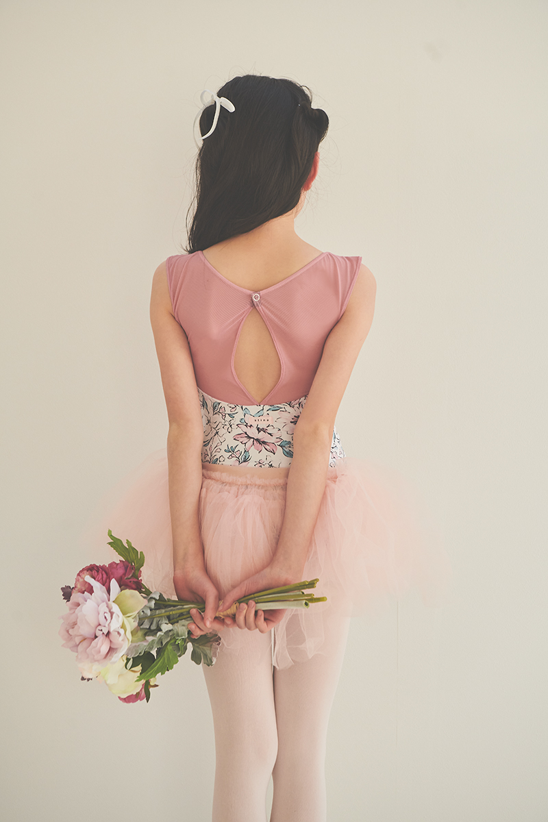 stina / type I drop / cream pink flower