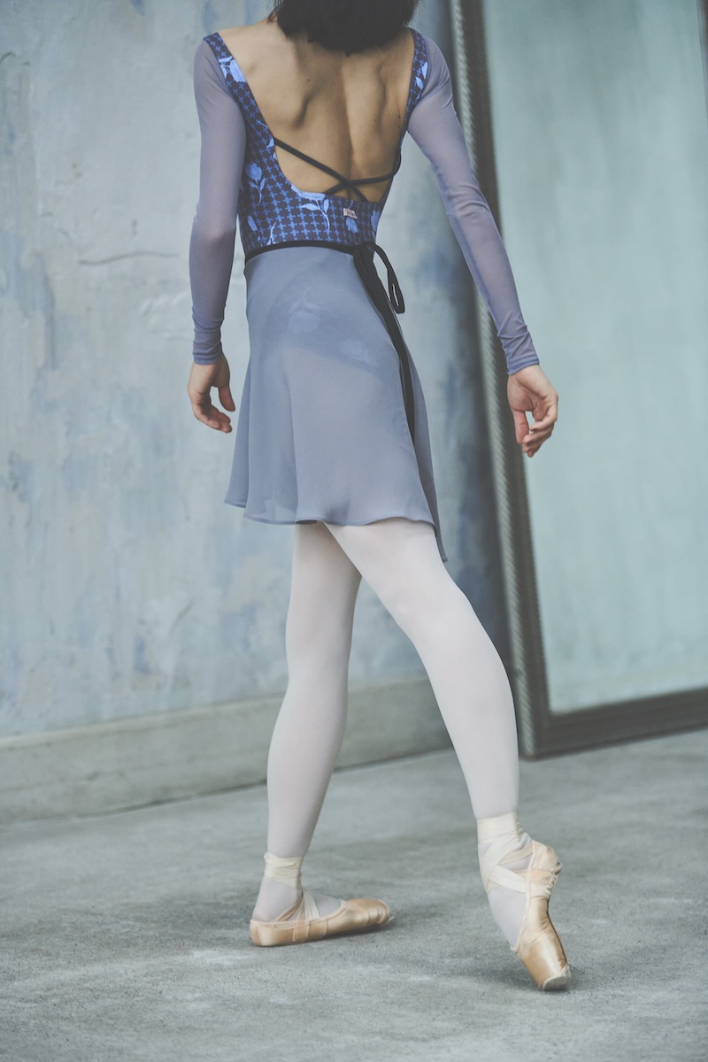 stina / black ribbon wrap skirt / short / gray