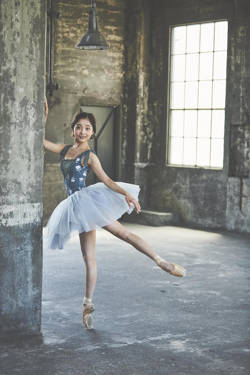 stina / type J juliet / little tulip billiard green