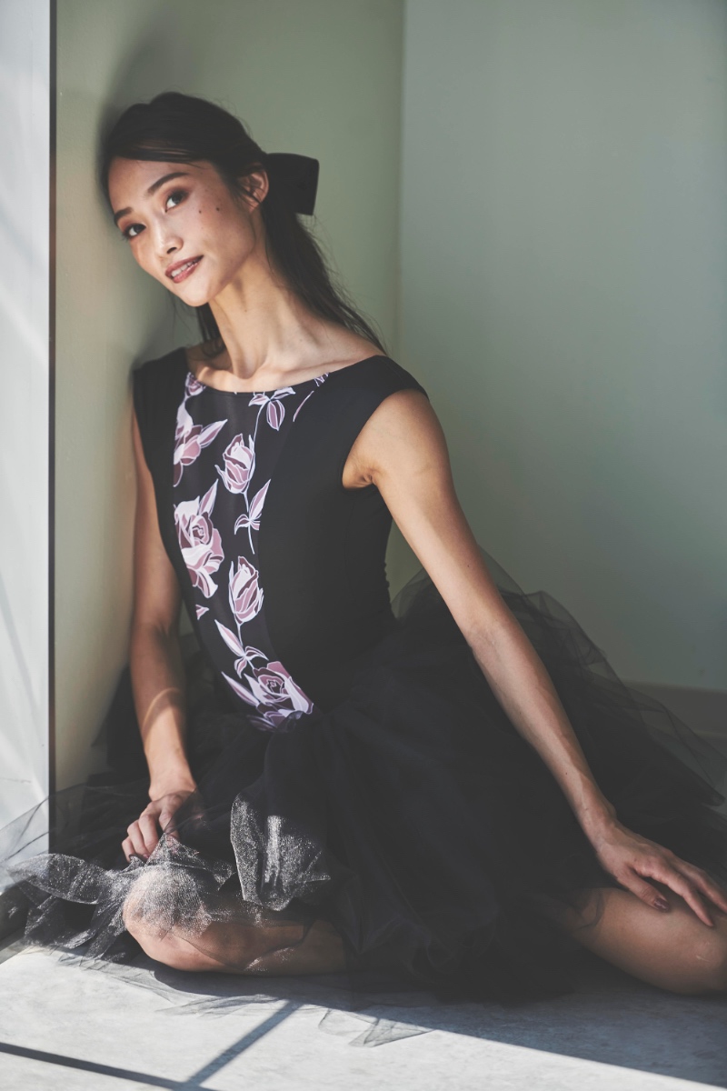 stina / type S french / black rose