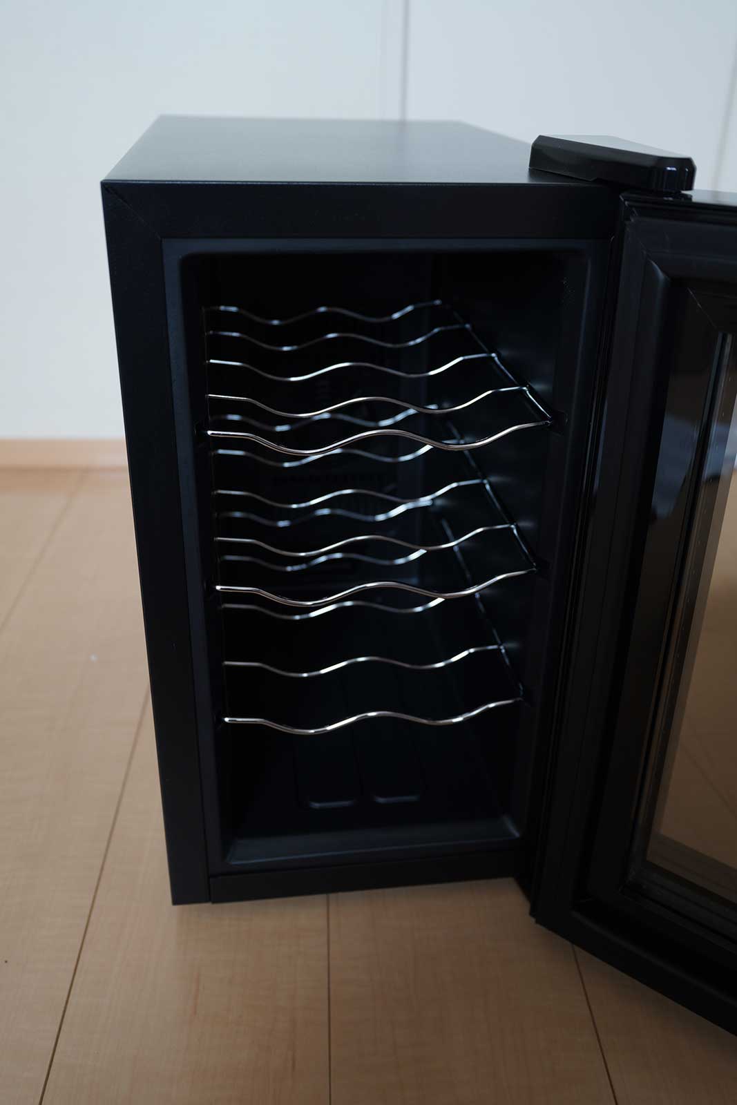 自腹レビュー】アイリスオーヤマ〜ワインセラーPWC-251P-B