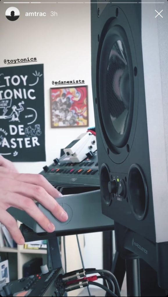 レビュー】「ISO Acoustics」安くて高品質なスピーカースタンド