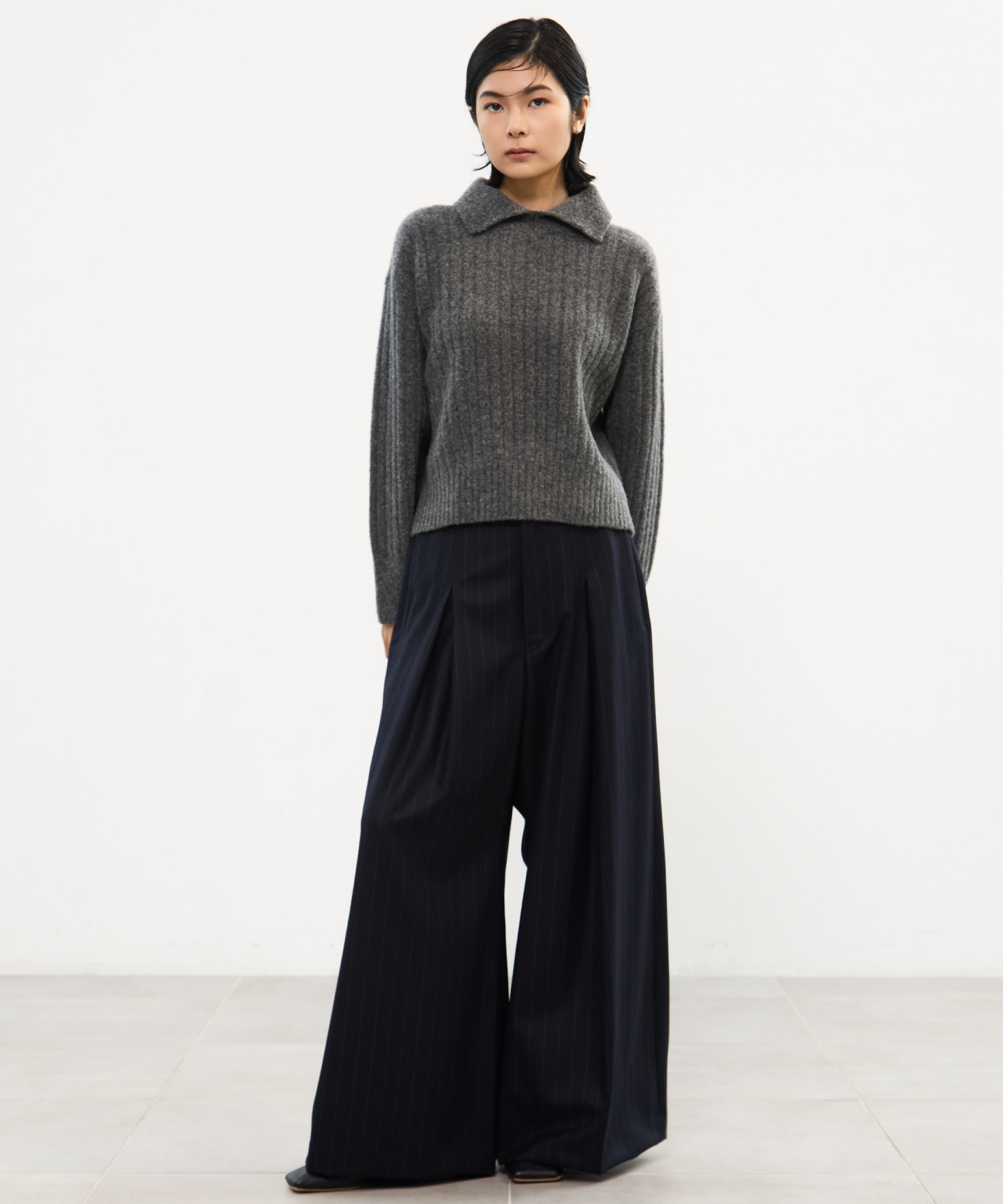 Cropped Collar Knit(2 GREY): UJOH: WOMENS｜ STUDIOUS ONLINE公式