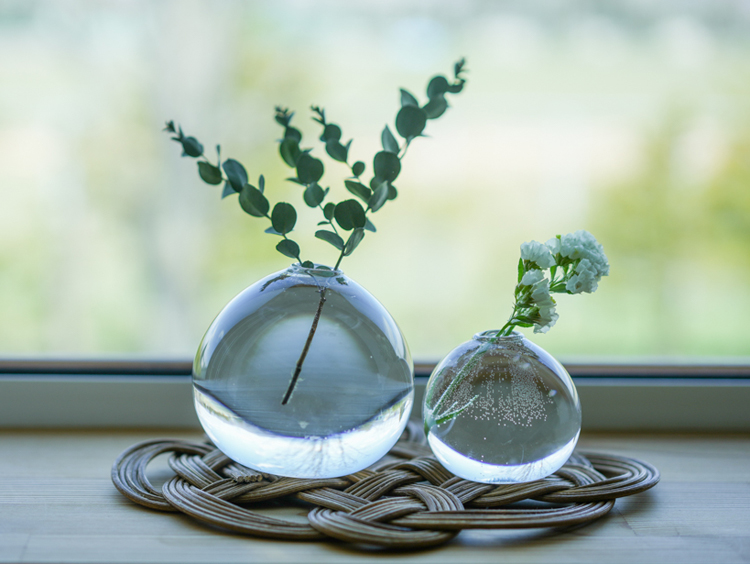 みずのうつわ O XSサイズ -茎の細い草花も美しくいけられる、小さな