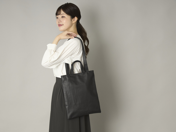 TOKYO LEATHER FACTORY/洗える牛革の2wayトートバッグ ブラック