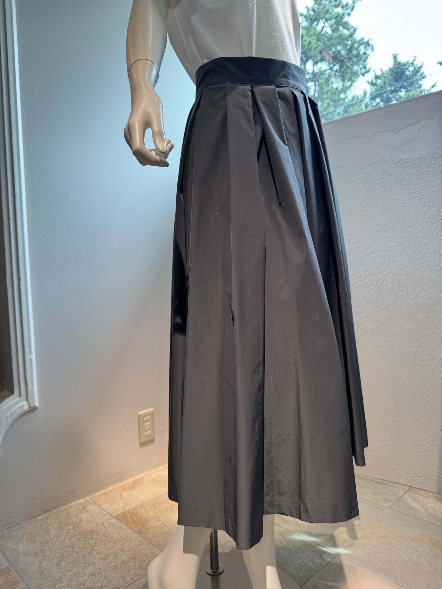 ボックスフレアスカート(グレー) – stylist-kurakuen