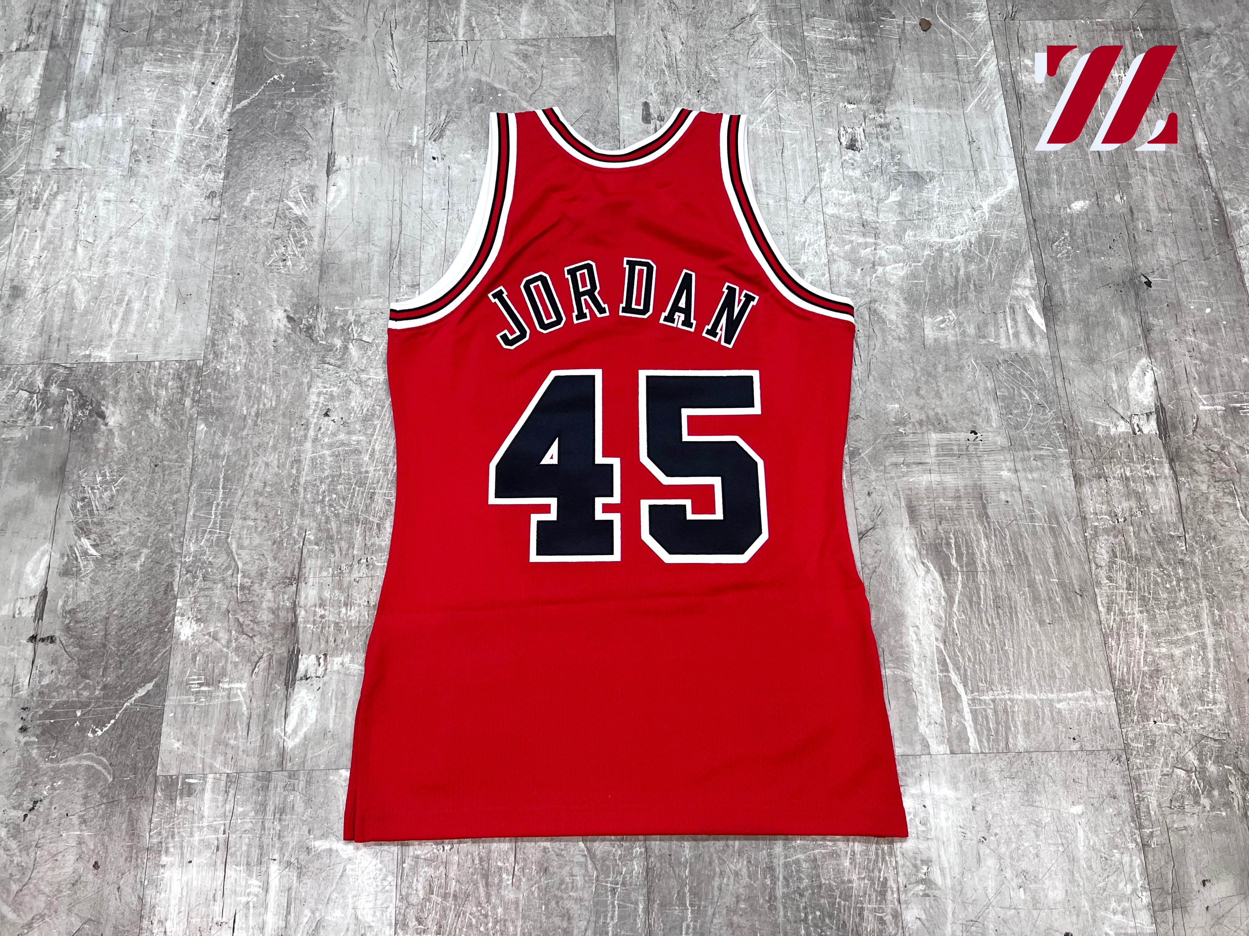 Mitchell & Ness Michael Jordan #45 '94-'95 Bulls Jersey – SUCCEZZ
