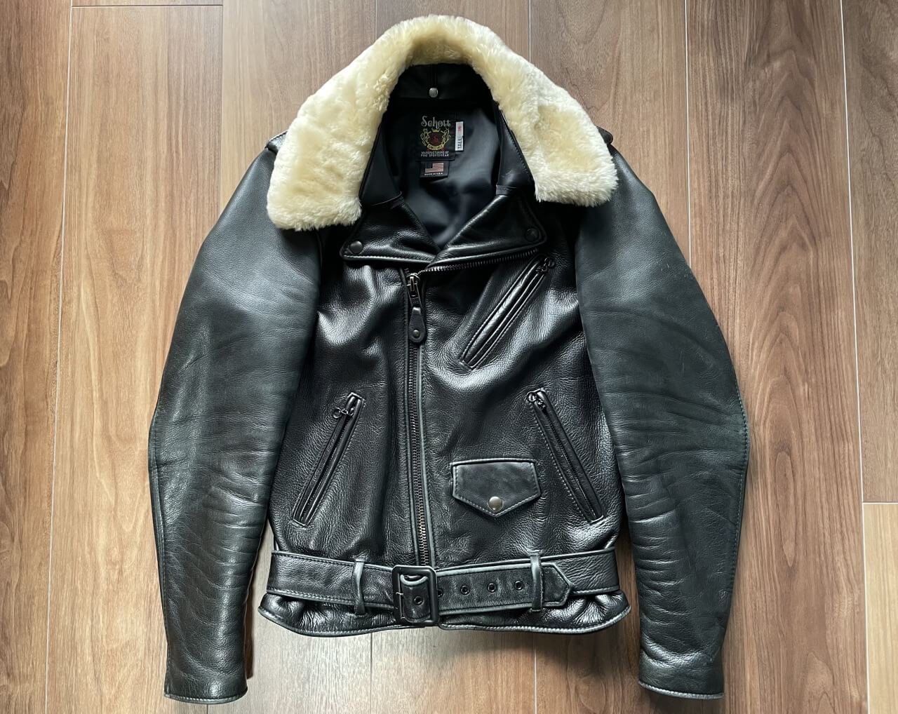 首元が寒い冬はschottの襟ボア（ファー）をワンスターライダースに