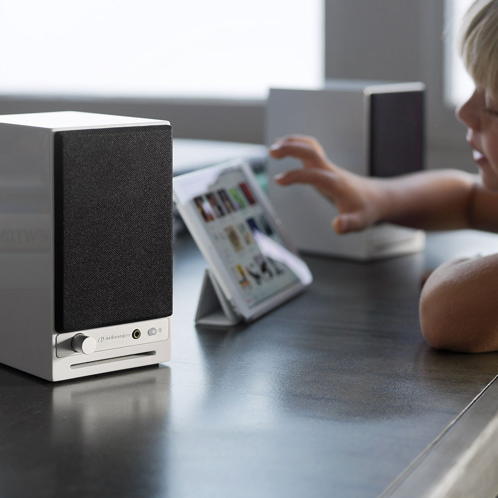 Audioengine・HD3 ワイヤレス・パワードスピーカー– SUPER KOPEK