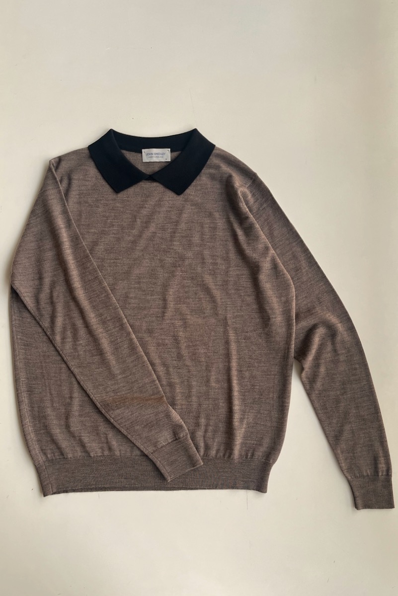JOHN SMEDLEY バイカラー長袖クレリックニットポロシャツ – SUSCON