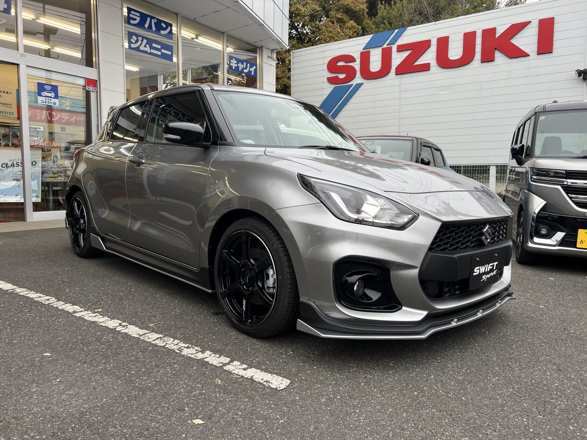 コンセプトは「イケおじ仕様」渋くカッコ良いスイフトスポーツカスタム