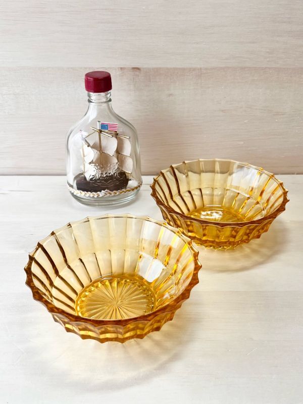 アンバーガラス 放射線ガラス器 小鉢 サラダに。1個