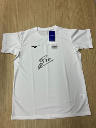 激レア】岡崎慎司「サイン入りユニフォームを1名、サイン入りTシャツを